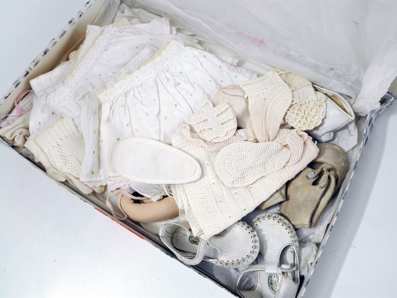 caja vestiditos zapatitos mu§eca 6x45x30.5 1u